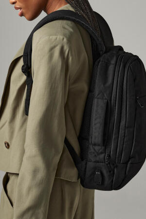 Q-Tech Charge Convertible Backpack