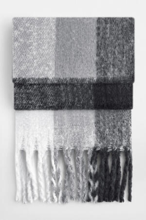 Fluffy Check Scarf
